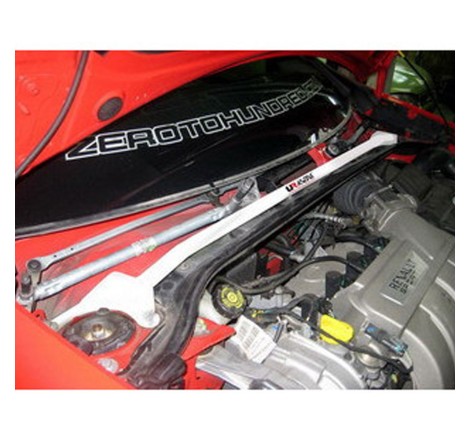 Barre anti-rapprochement supérieure avant 2 points ULTRA RACING pour Renault Clio 3 (toutes versions dont RS)